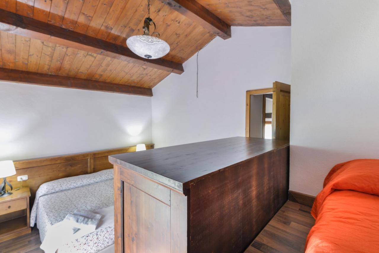 3 Charming Private Home With Pool, Bbq, Wi-Fi & Free Parking Castel del Piano  Esterno foto