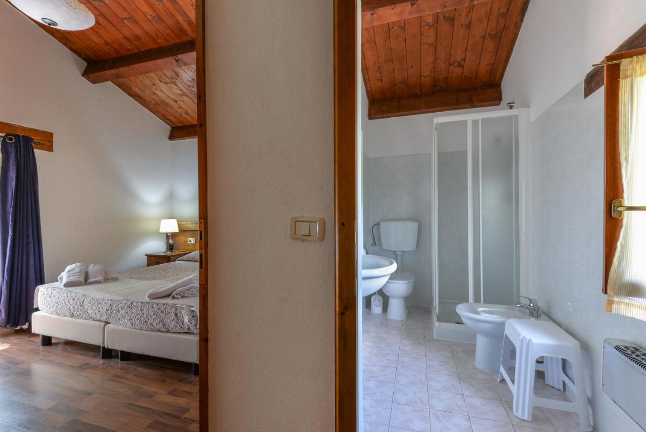 3 Charming Private Home With Pool, Bbq, Wi-Fi & Free Parking Castel del Piano  Esterno foto