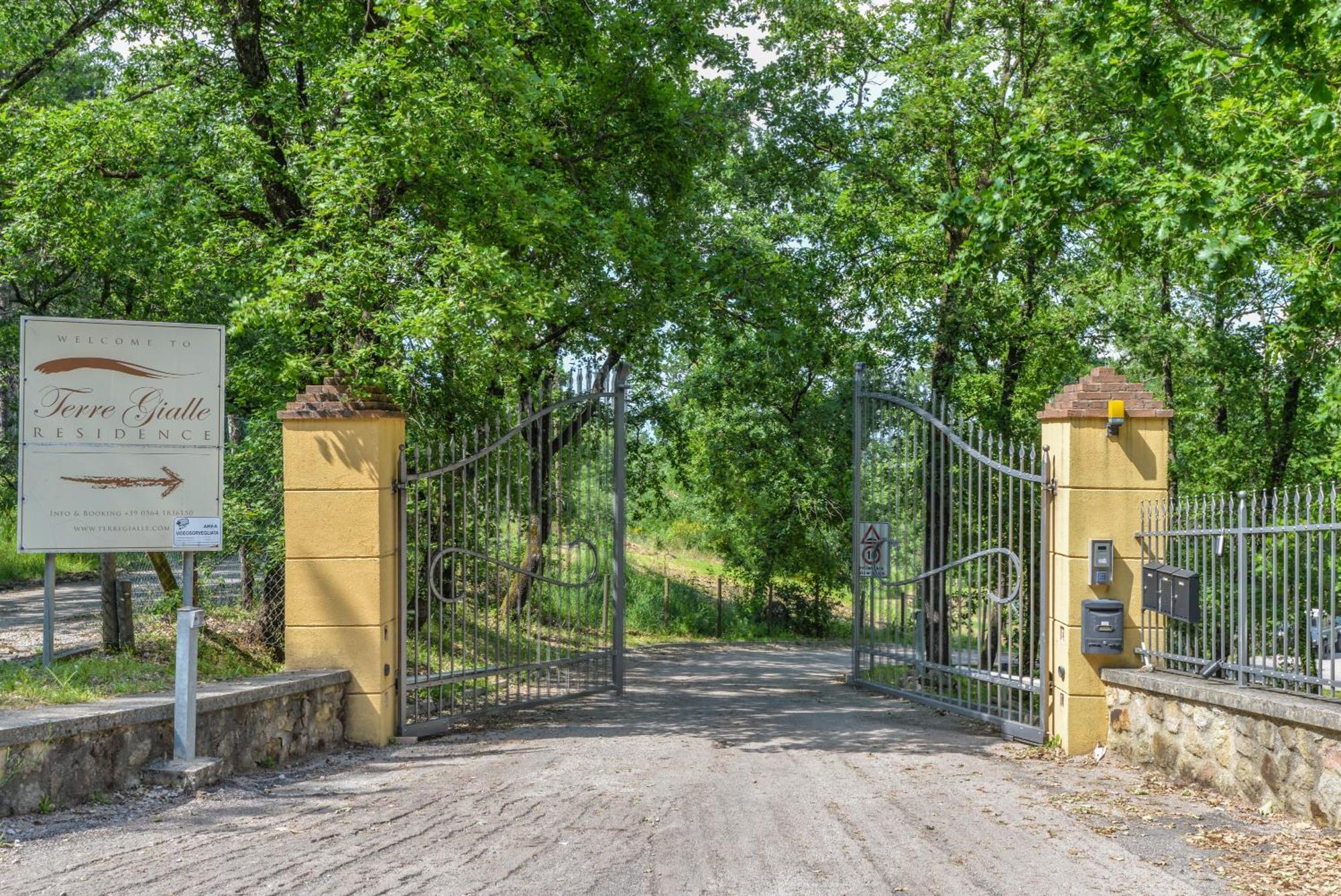 3 Charming Private Home With Pool, Bbq, Wi-Fi & Free Parking Castel del Piano  Esterno foto